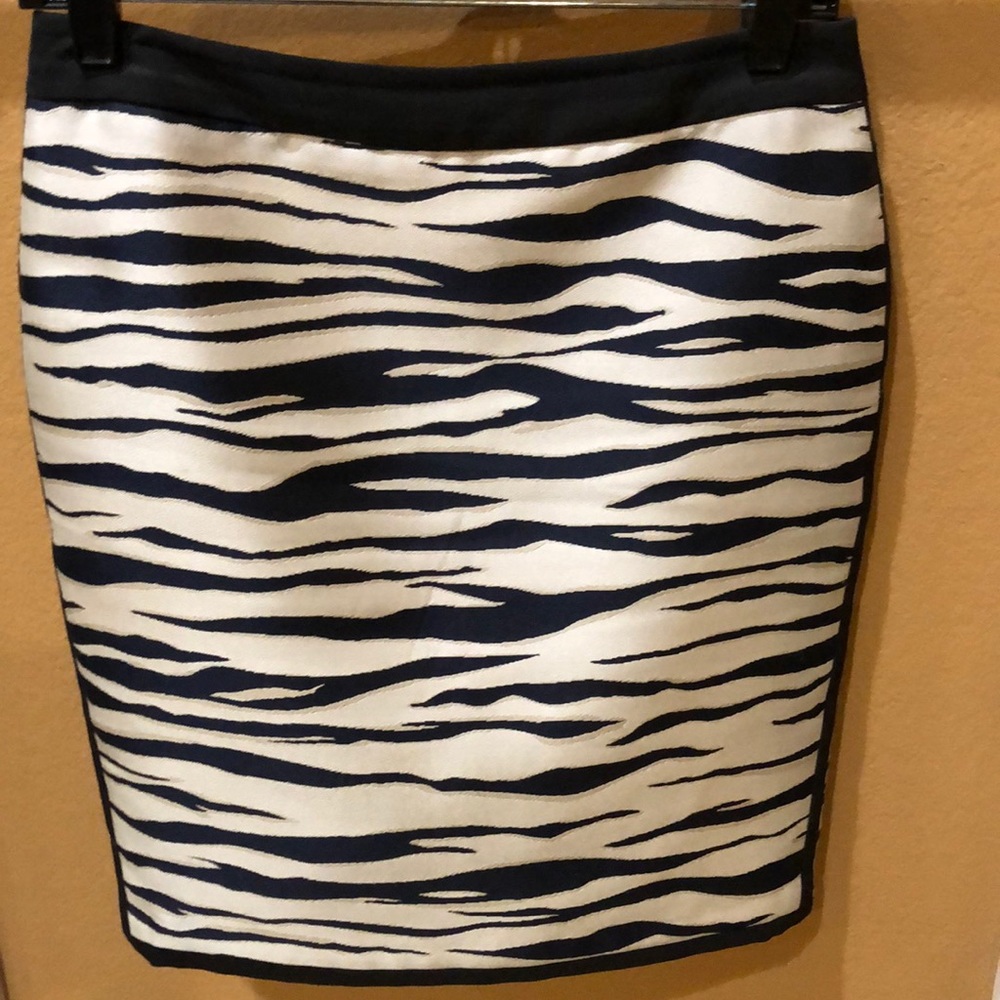 Ann Taylor fully lined animal print skirt sz 4P